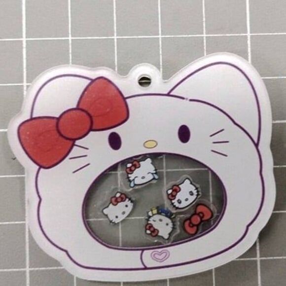 Hello Kitty Keychain Shaker - Picture 1 of 3